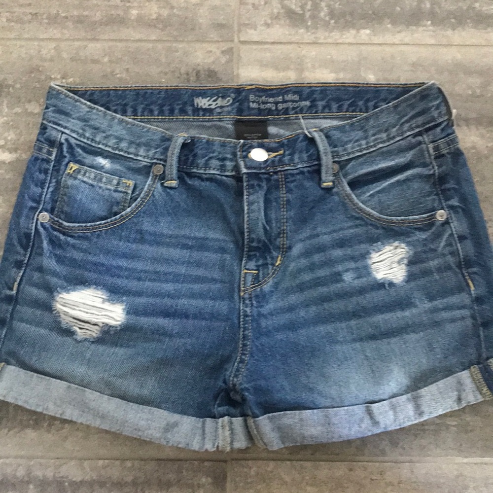 Pre ripped boyfriend shorts